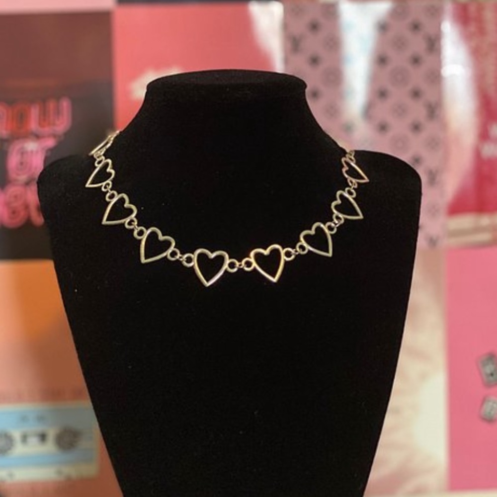 Heart Shaped Collar Necklace Silver